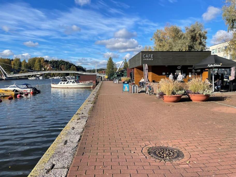 Porvoon Helmi Viehaettaevae Asunto Joen Rannassa Exterior photo